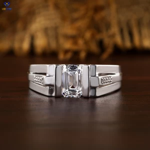 1.562+ Carat Emerald and Round Brilliant Cut Diamond Ring, Engagement Ring, Wedding Ring, E Color, VVS2-VS2 Clarity