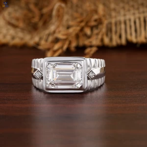4.07+ Carat Emerald and  Round Brilliant Cut Diamond Ring, Engagement Ring, Wedding Ring, E Color, VVS2-VS2 Clarity
