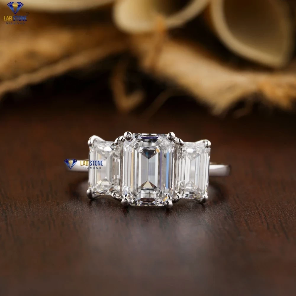 2.75+ Carat Emerald Cut  Diamond Ring, Engagement Ring, Wedding Ring, E Color, VVS2-VS2 Clarity